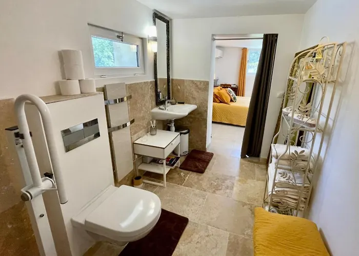 Le Viel Alojamento de Acomodação e Pequeno-almoço Sabran